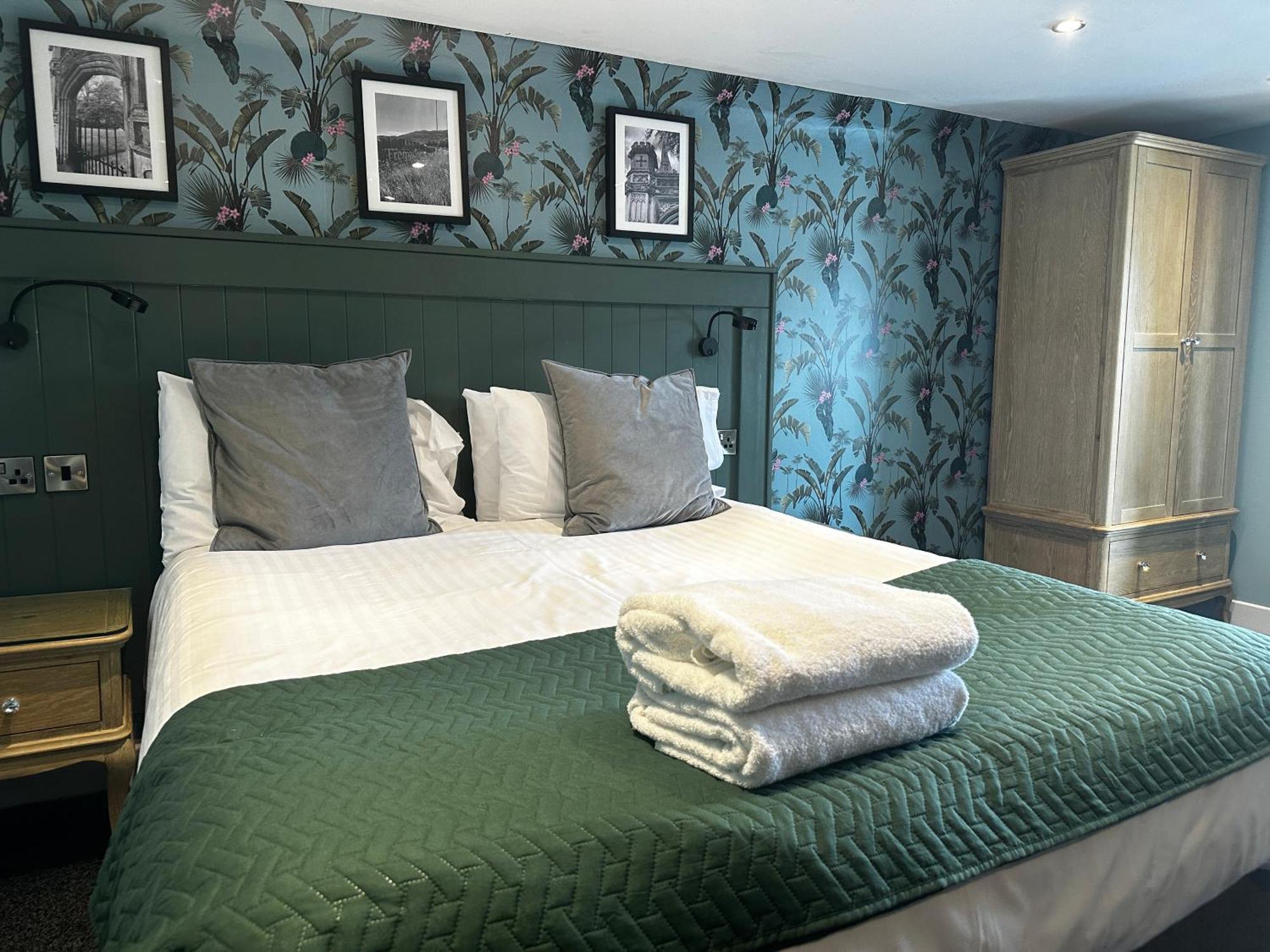 The Golden Fleece Inn Porthmadog